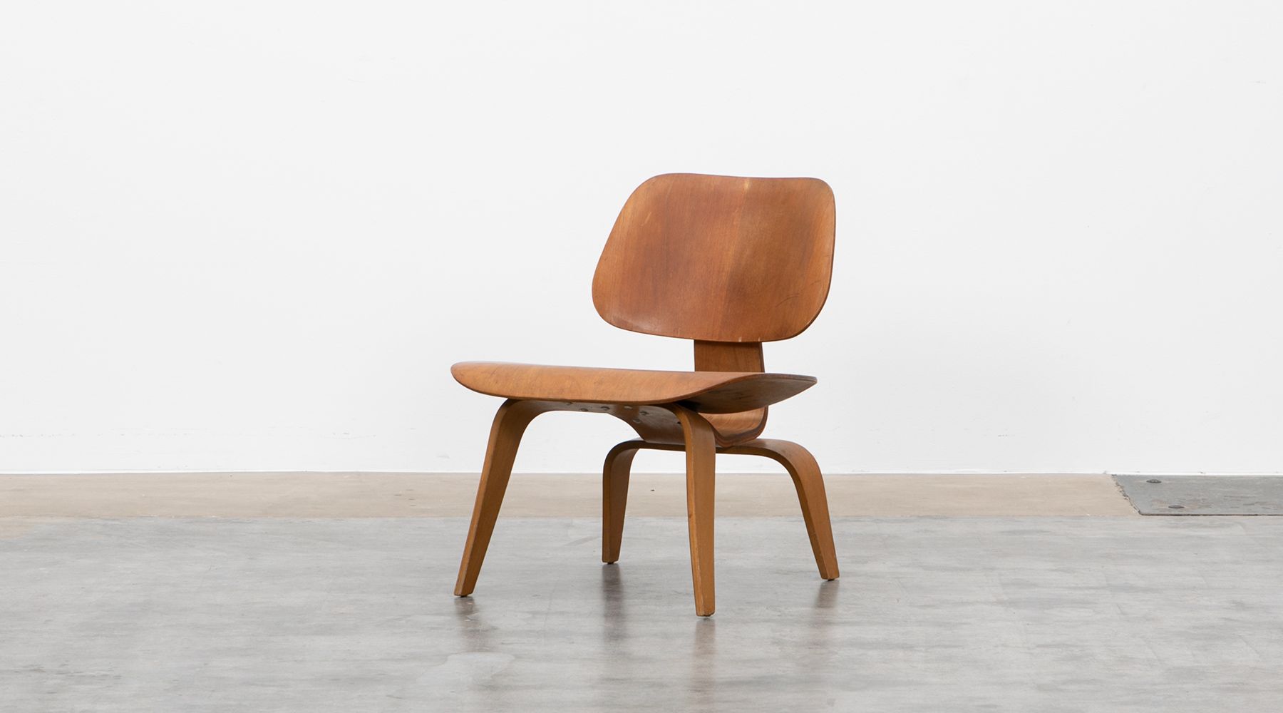 Lcw Chair H By Charles Ray Eames Frank Landau