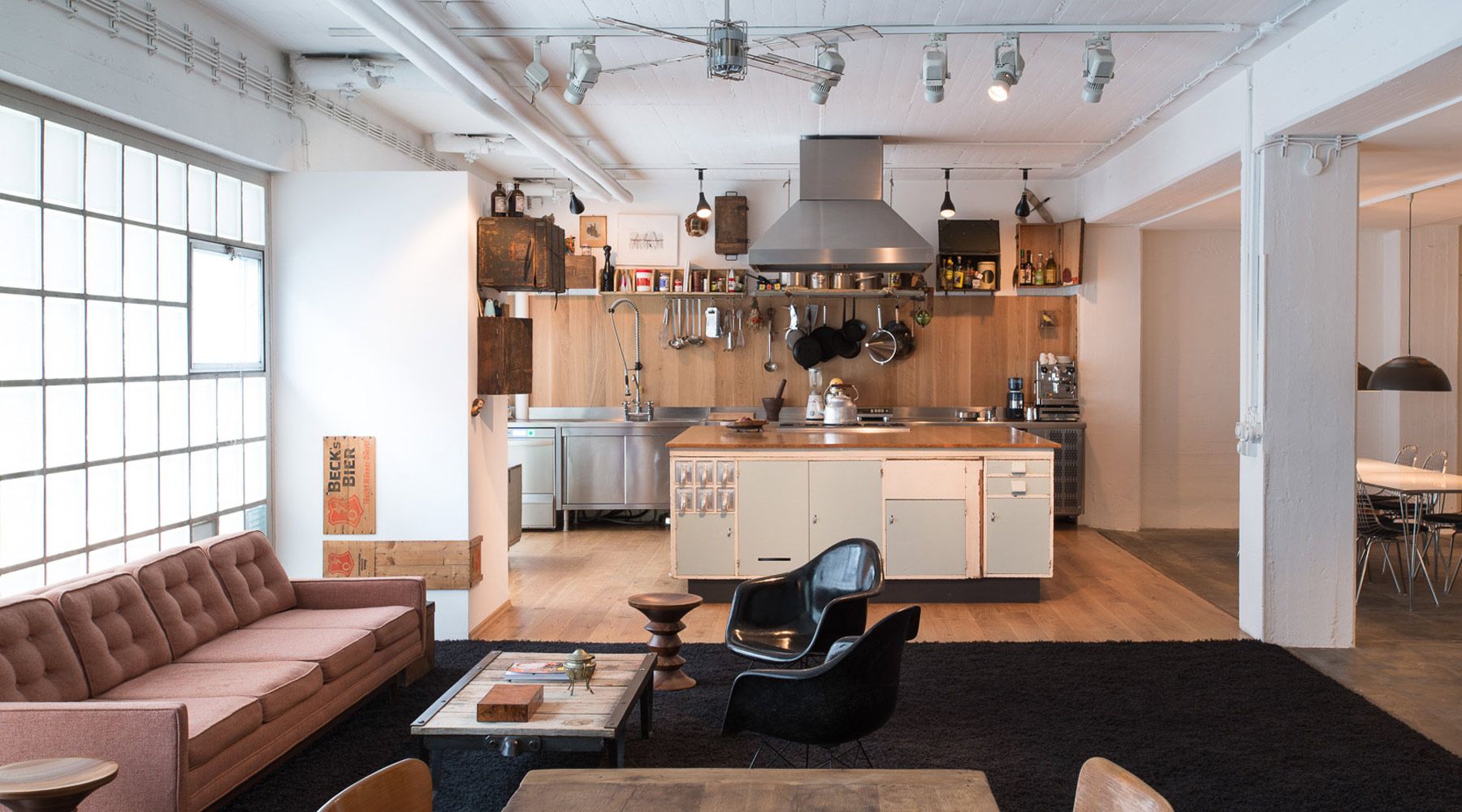 FRANKFURTER KITCHEN, GALLERY, FRANKFURT Frank Landau Interior