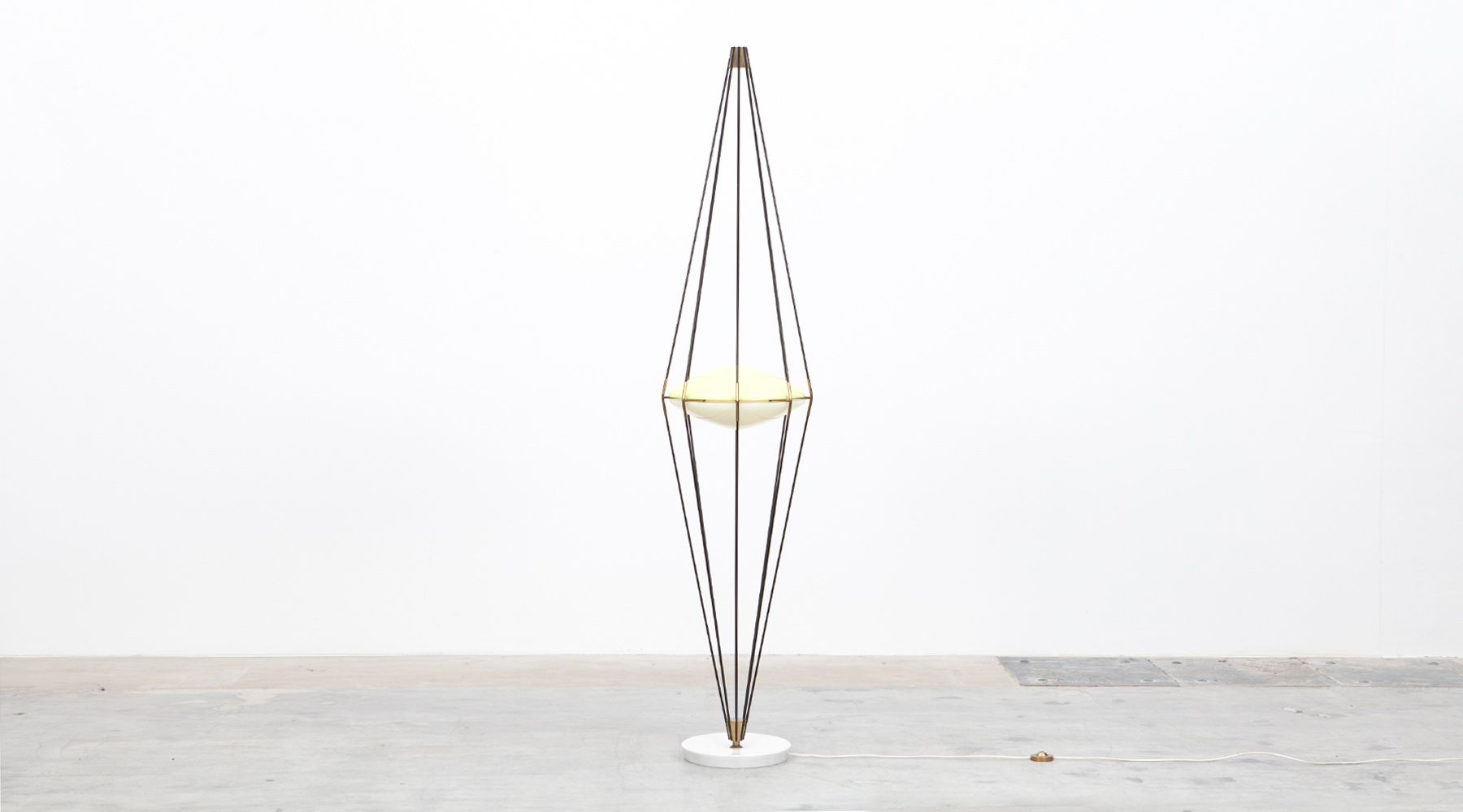 floor lamp (a)