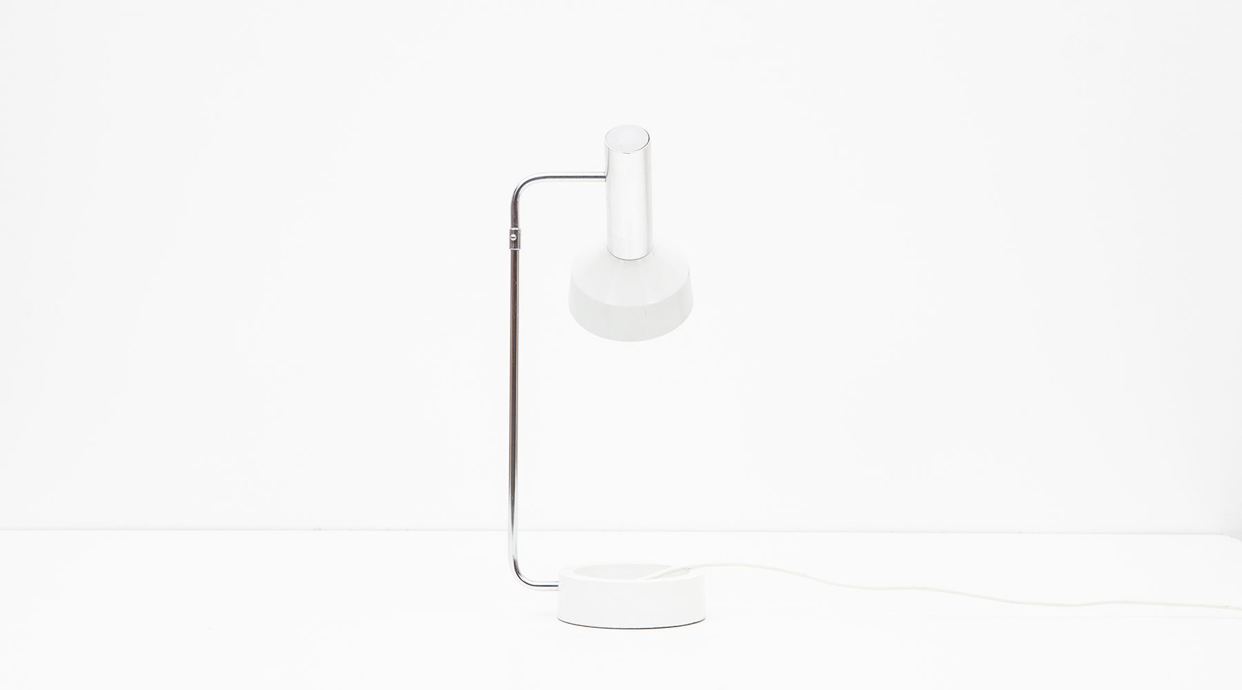 table lamp (l)