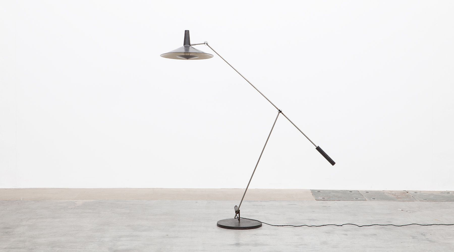 Floor lamp (a)