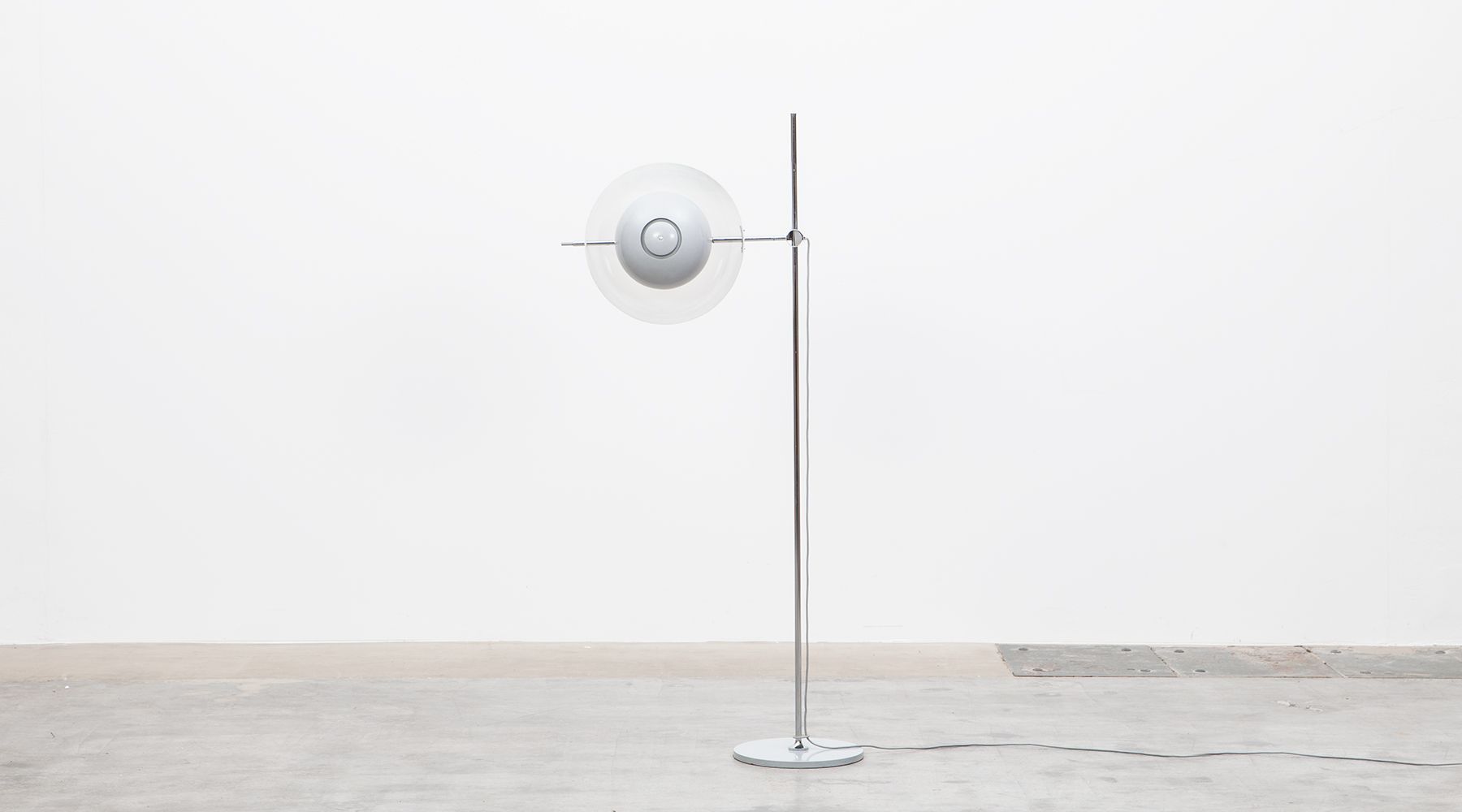 Floor lamp (b)