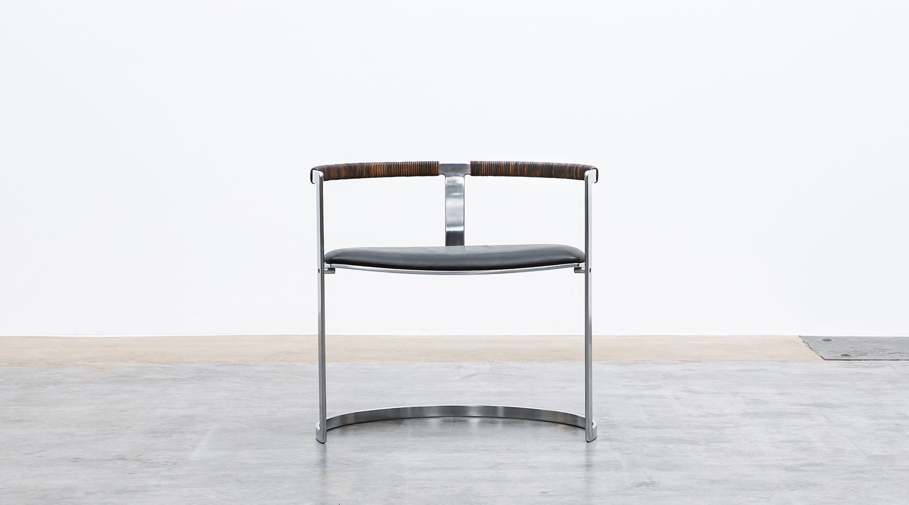 sculptural chair (d)