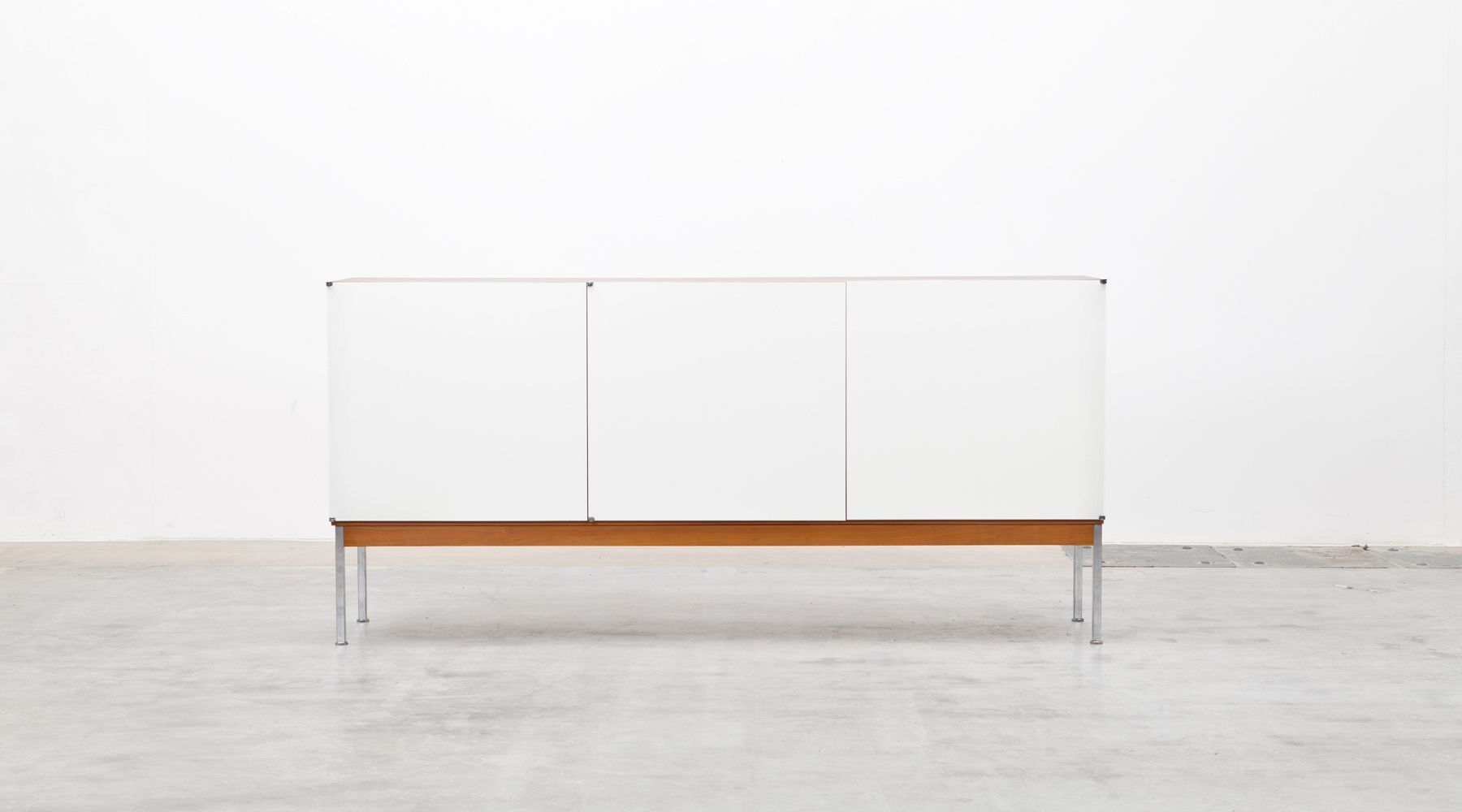 sideboard (c)