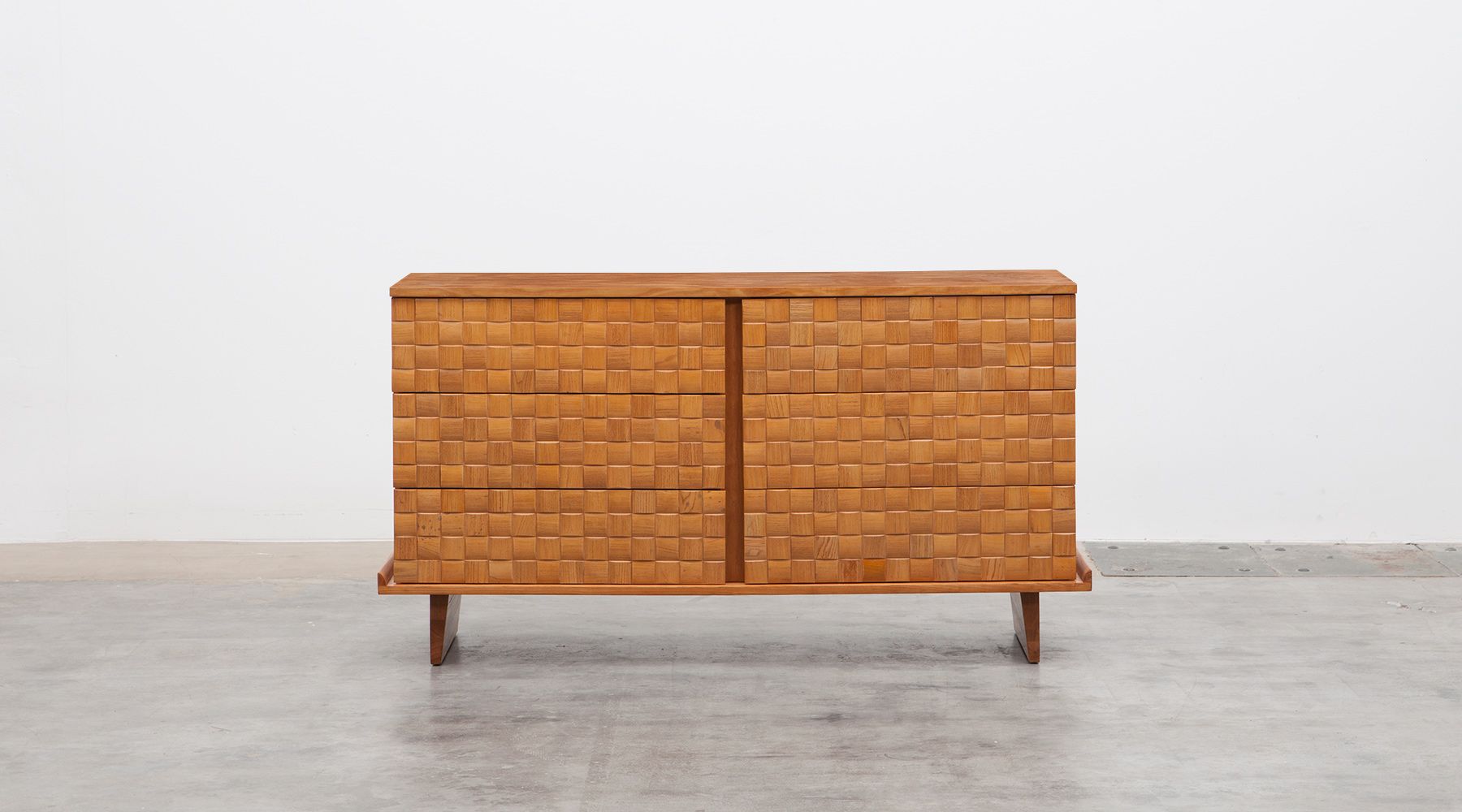 Sideboard (b)