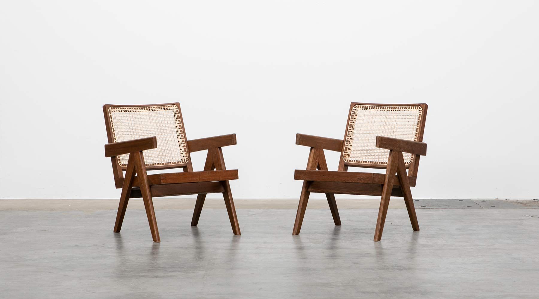 lounge chairs  (2) (f) 