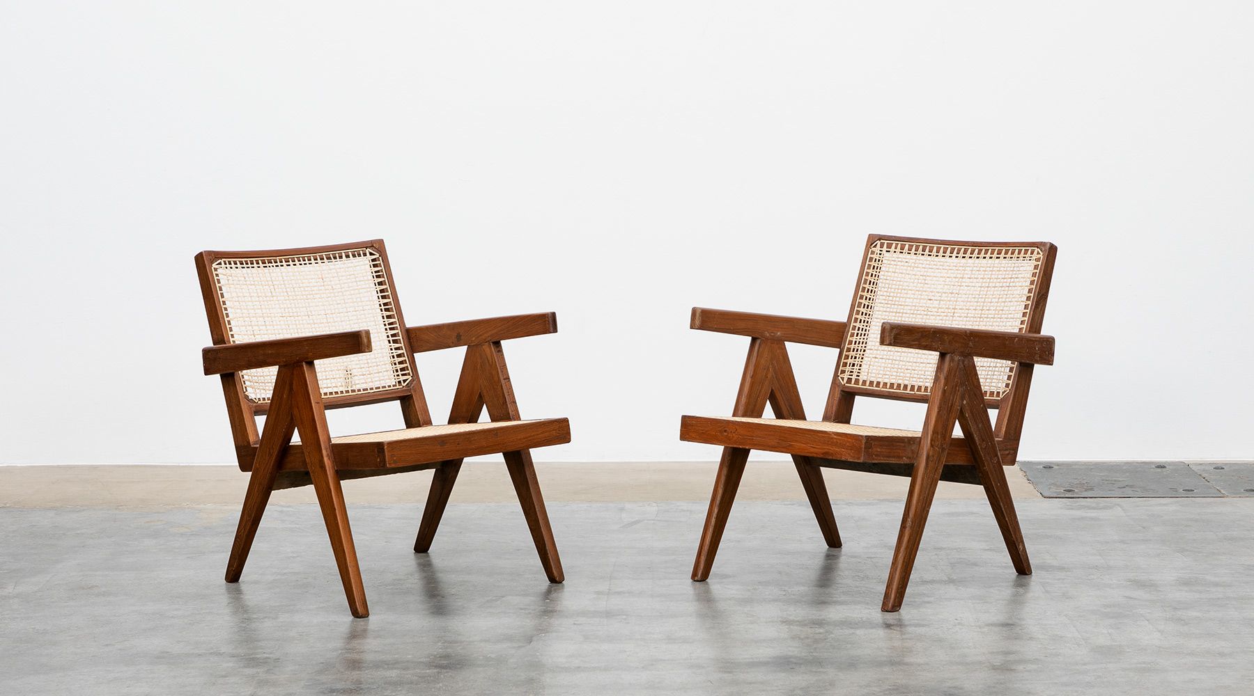 lounge chairs  (2) (i)