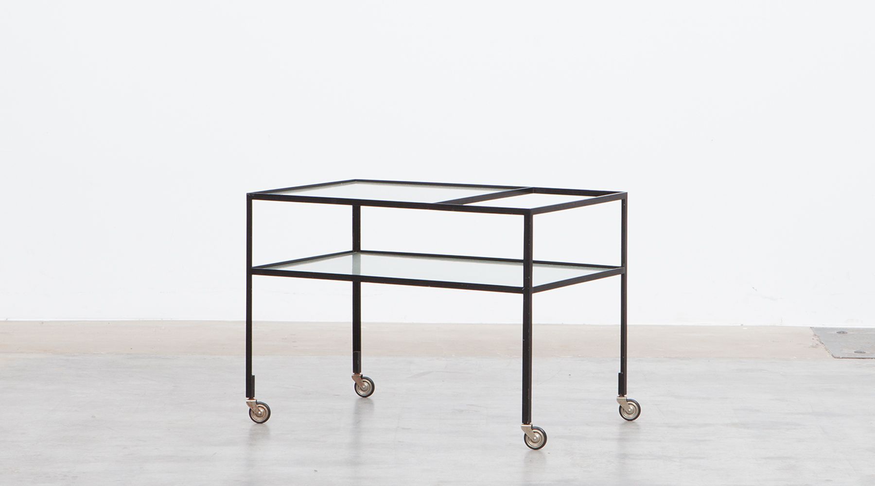 serving cart (d)