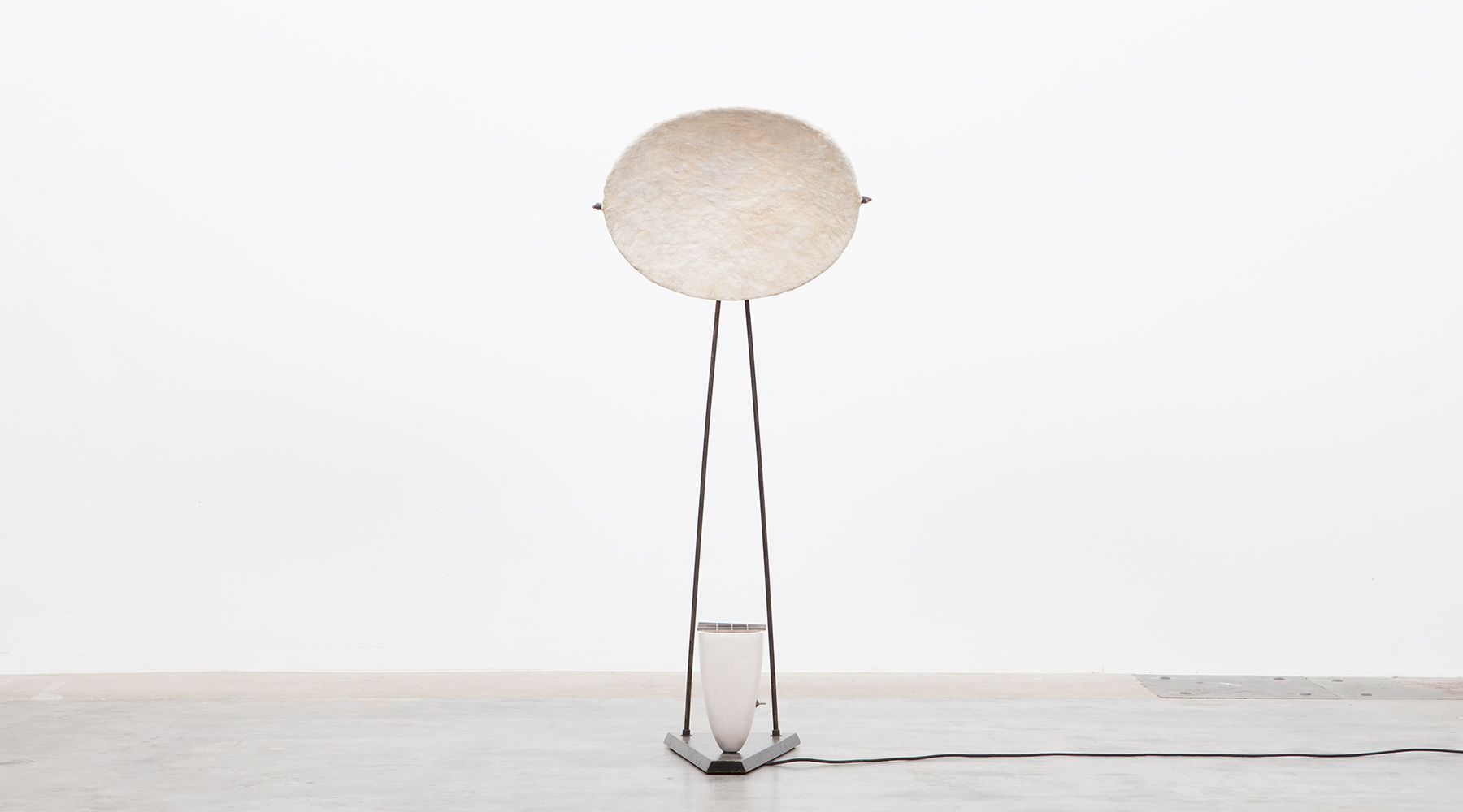 floor lamp (b)