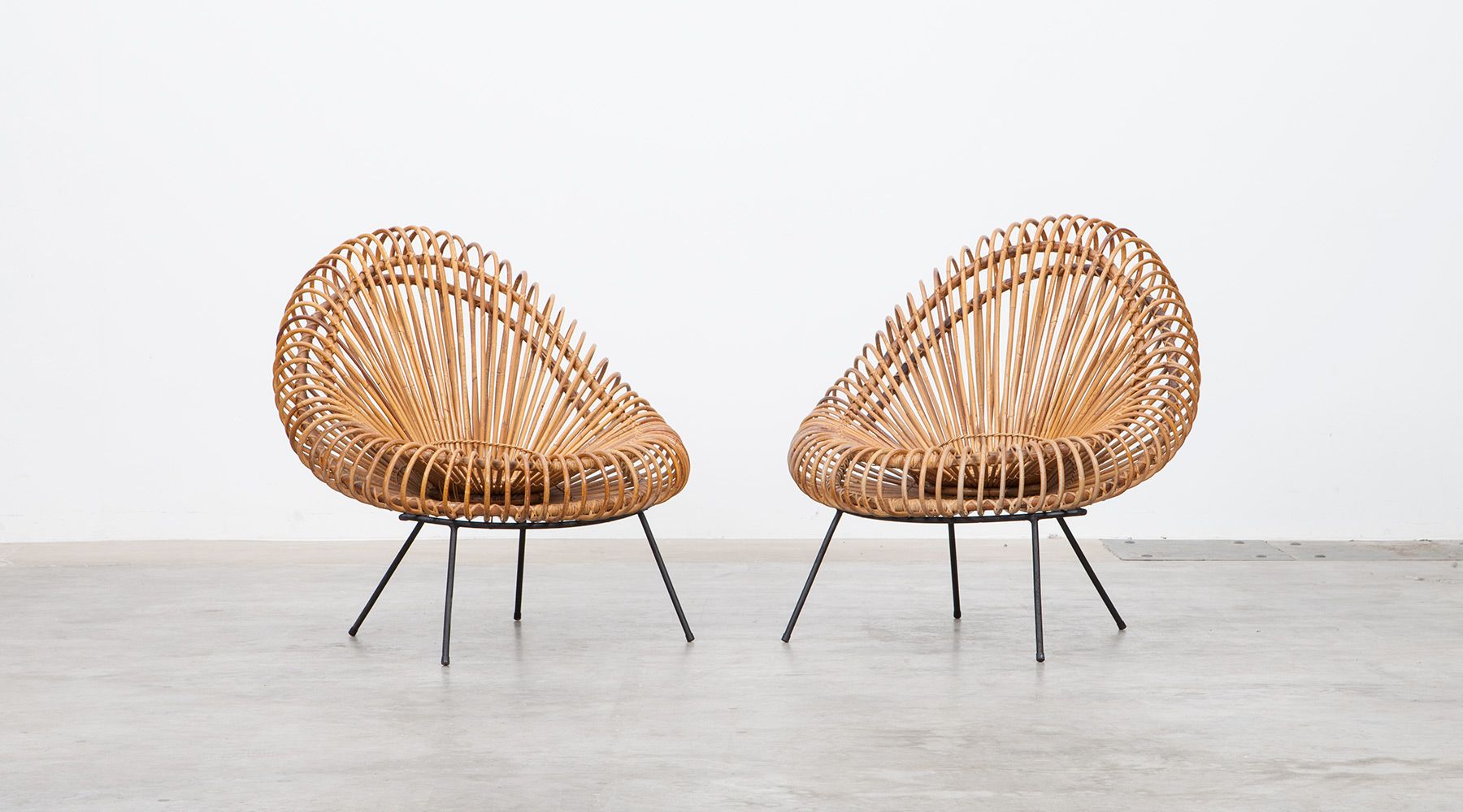 lounge chairs (2) (b)