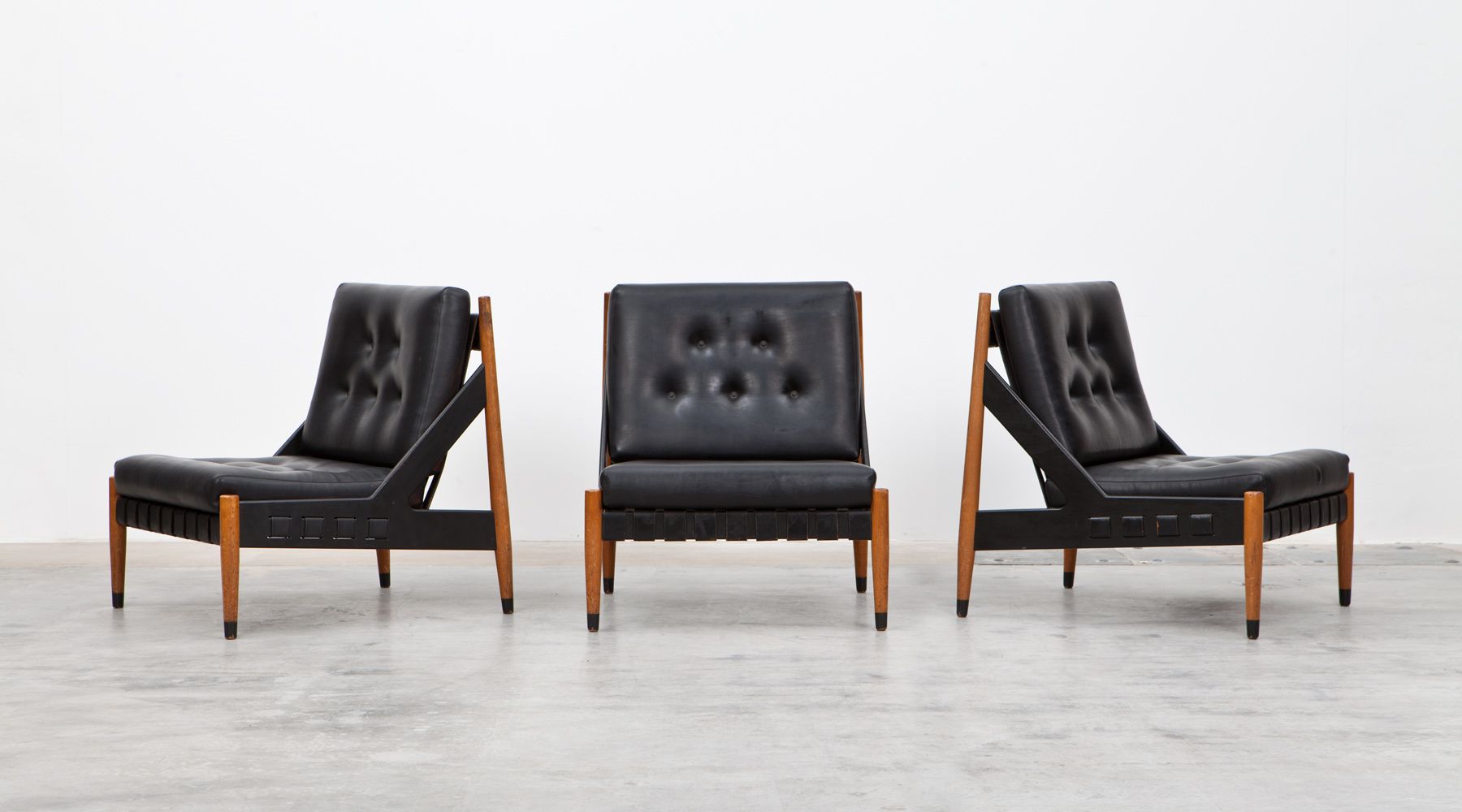 lounge chairs (3) with ottoman