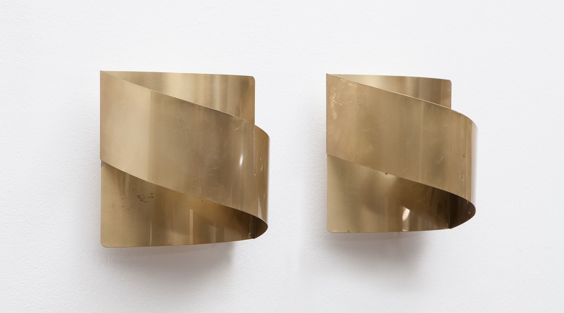 Wall mounted lamps (2)