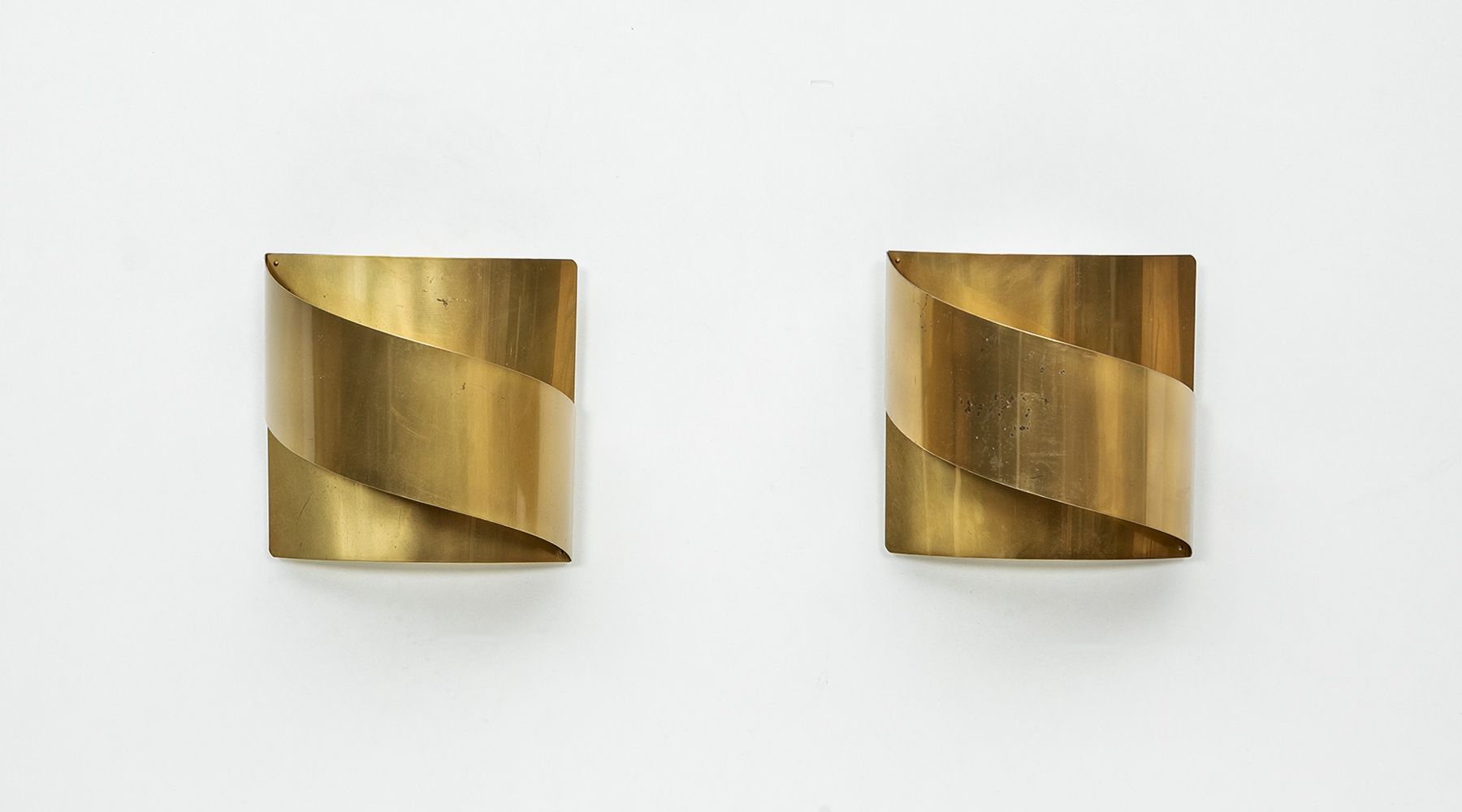 Wall mounted lamps (2) (b)