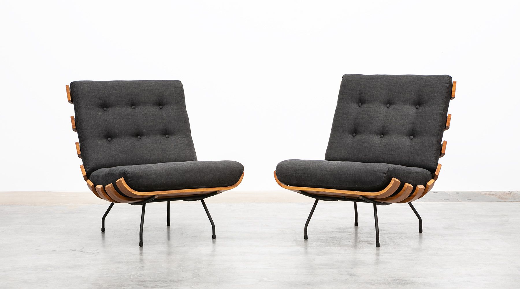 lounge chairs (2) (b)