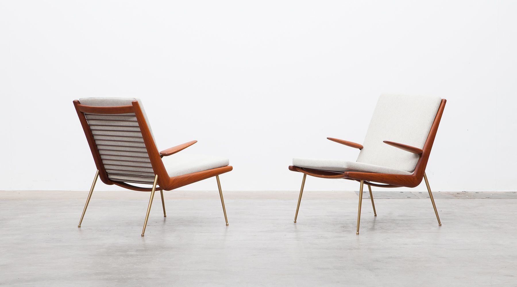 Lounge chairs (2) (c)