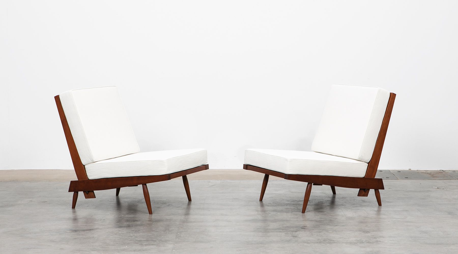 lounge chairs (2) (b)