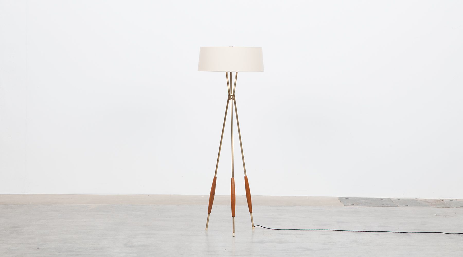 Floor lamp