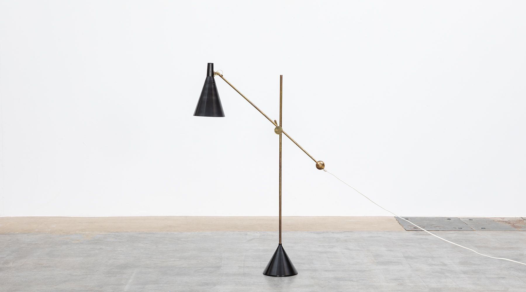 Floor lamp