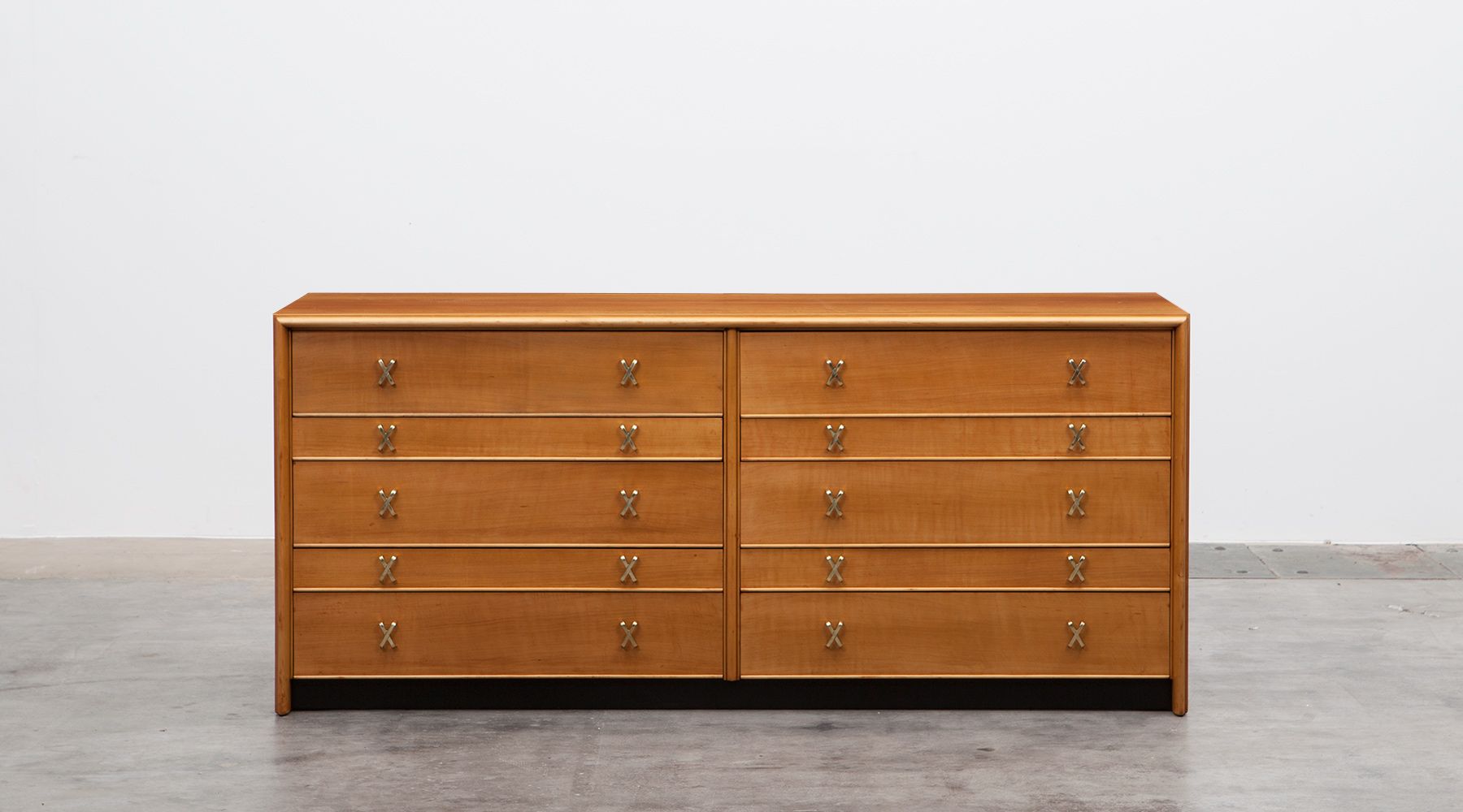 sideboard (b)