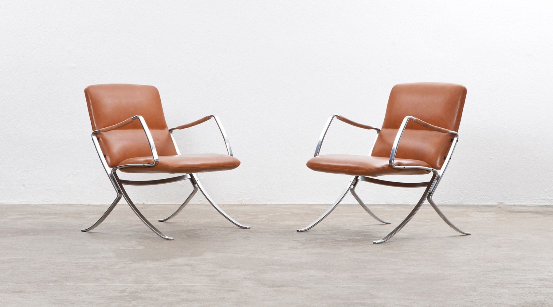 lounge chairs (2) (a)