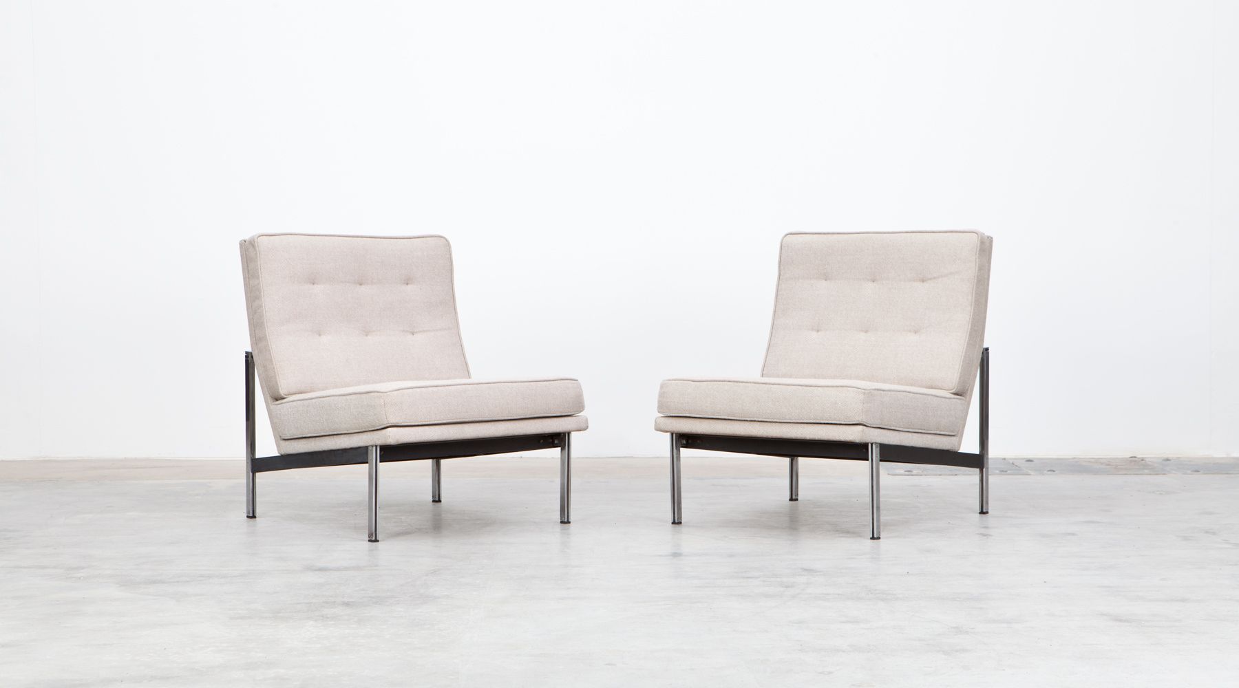 Parallel Lounge chairs (2)