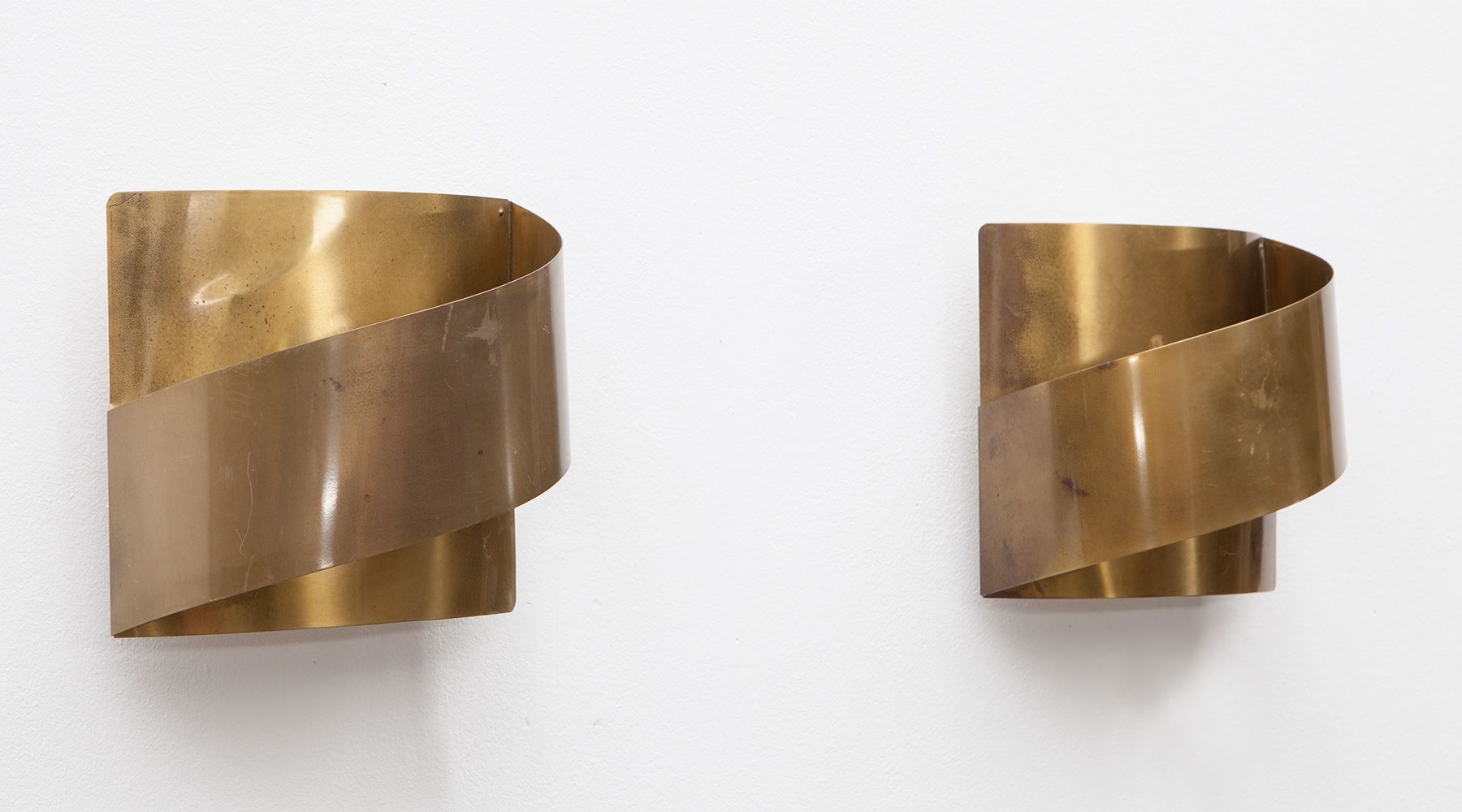 Wall mounted lamps (2)