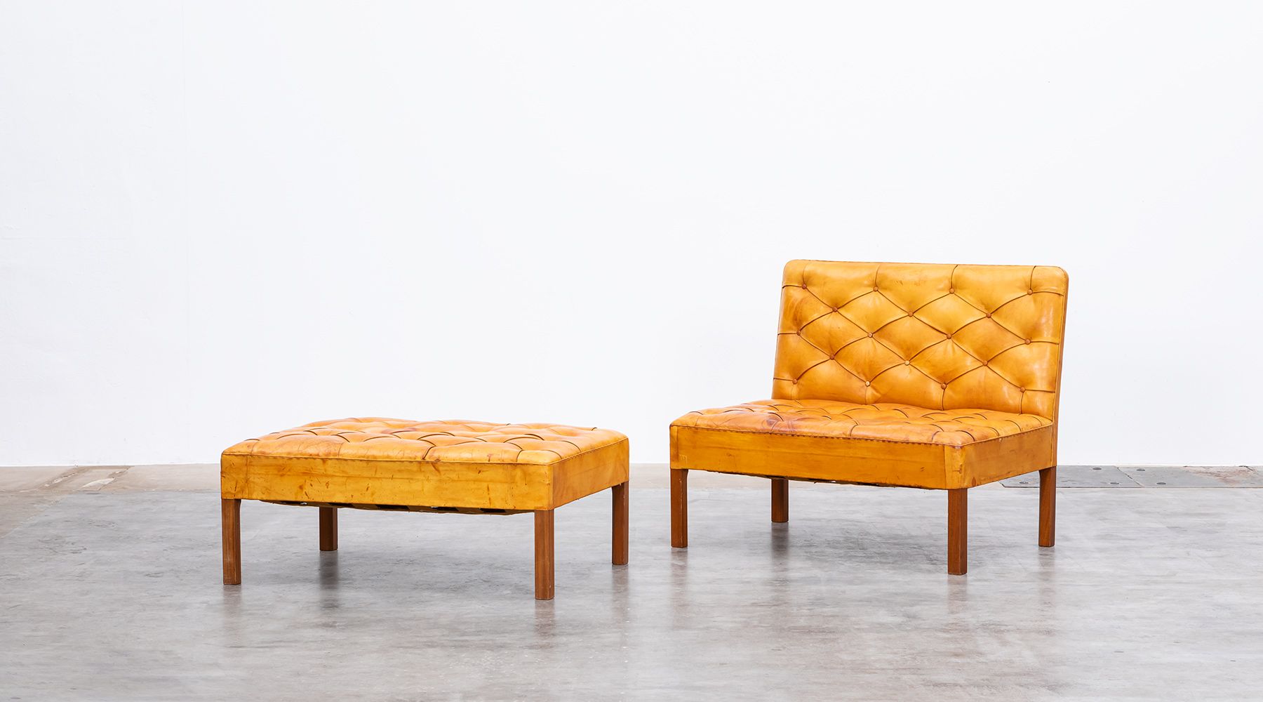 Sofa Unit with Stool (b)