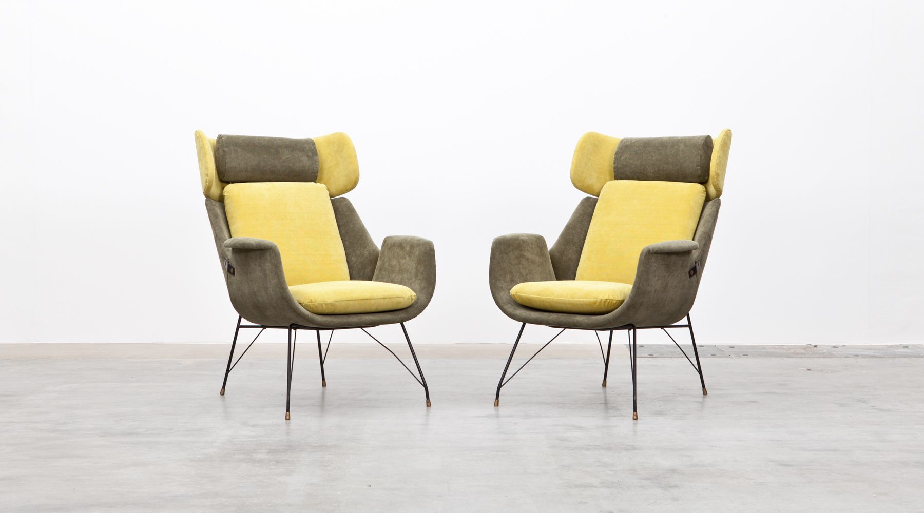 lounge chairs (2) (c)