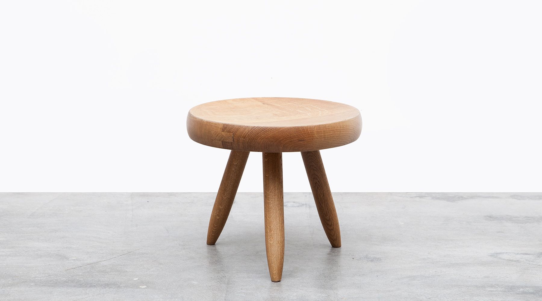 stool (b)