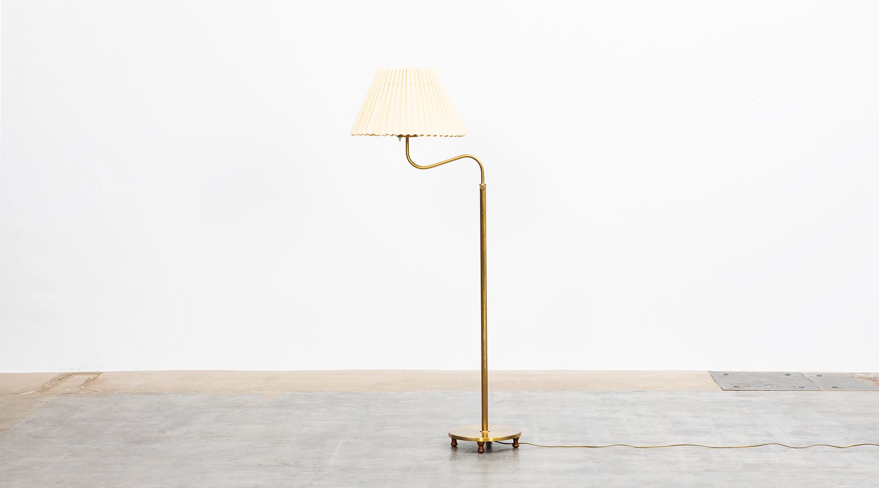 floor lamp
