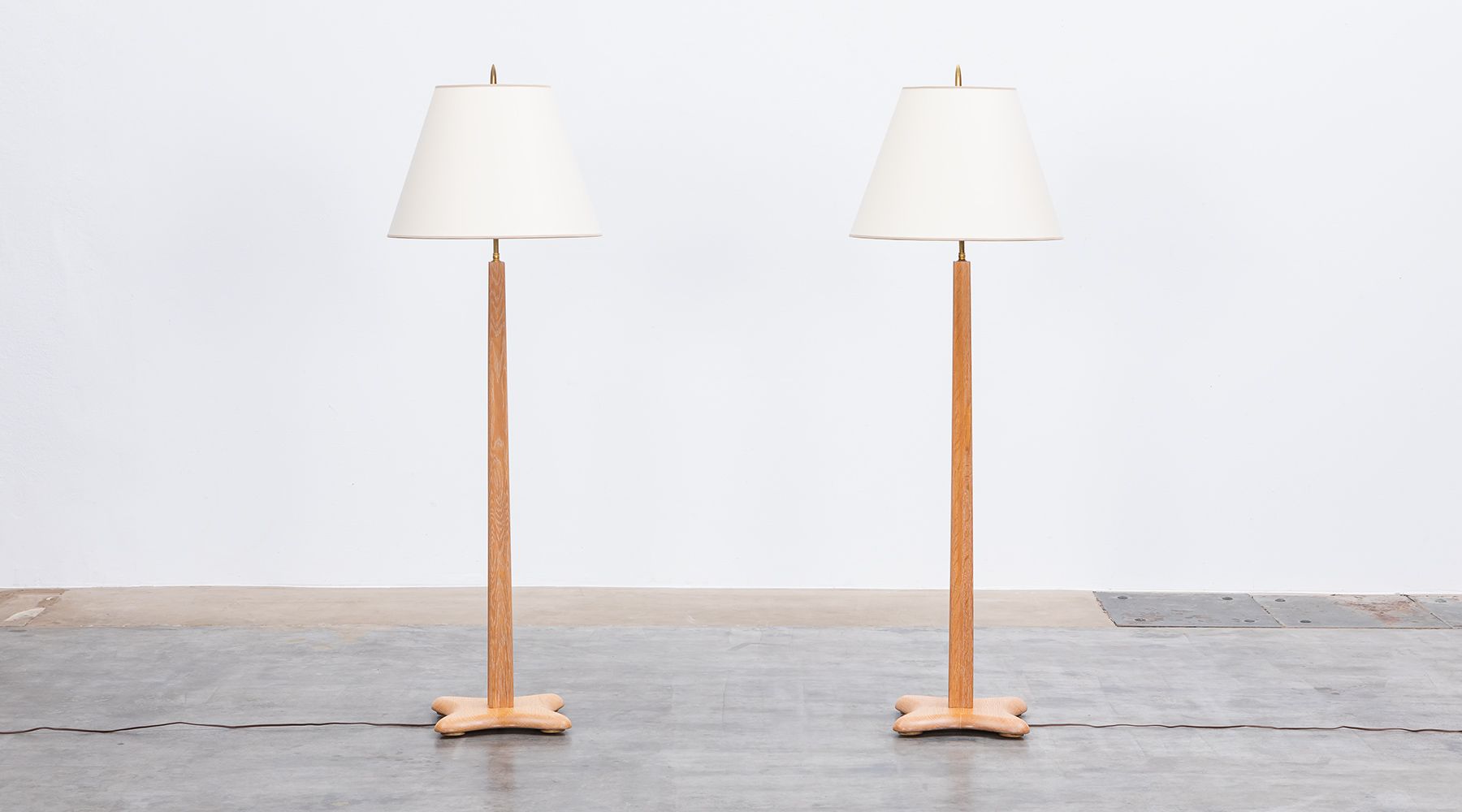 Floor Lamps (2)(b)
