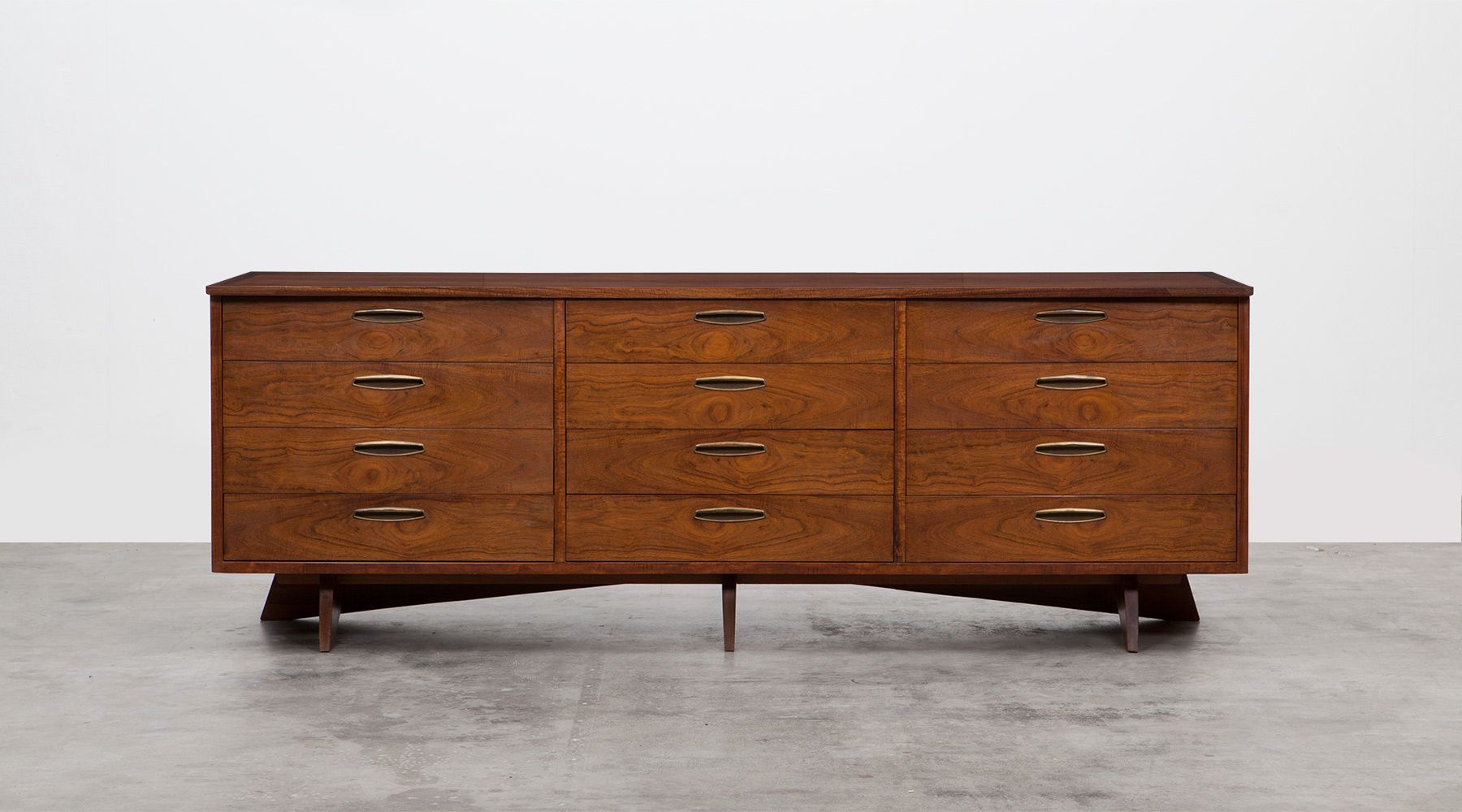 sideboard (b)