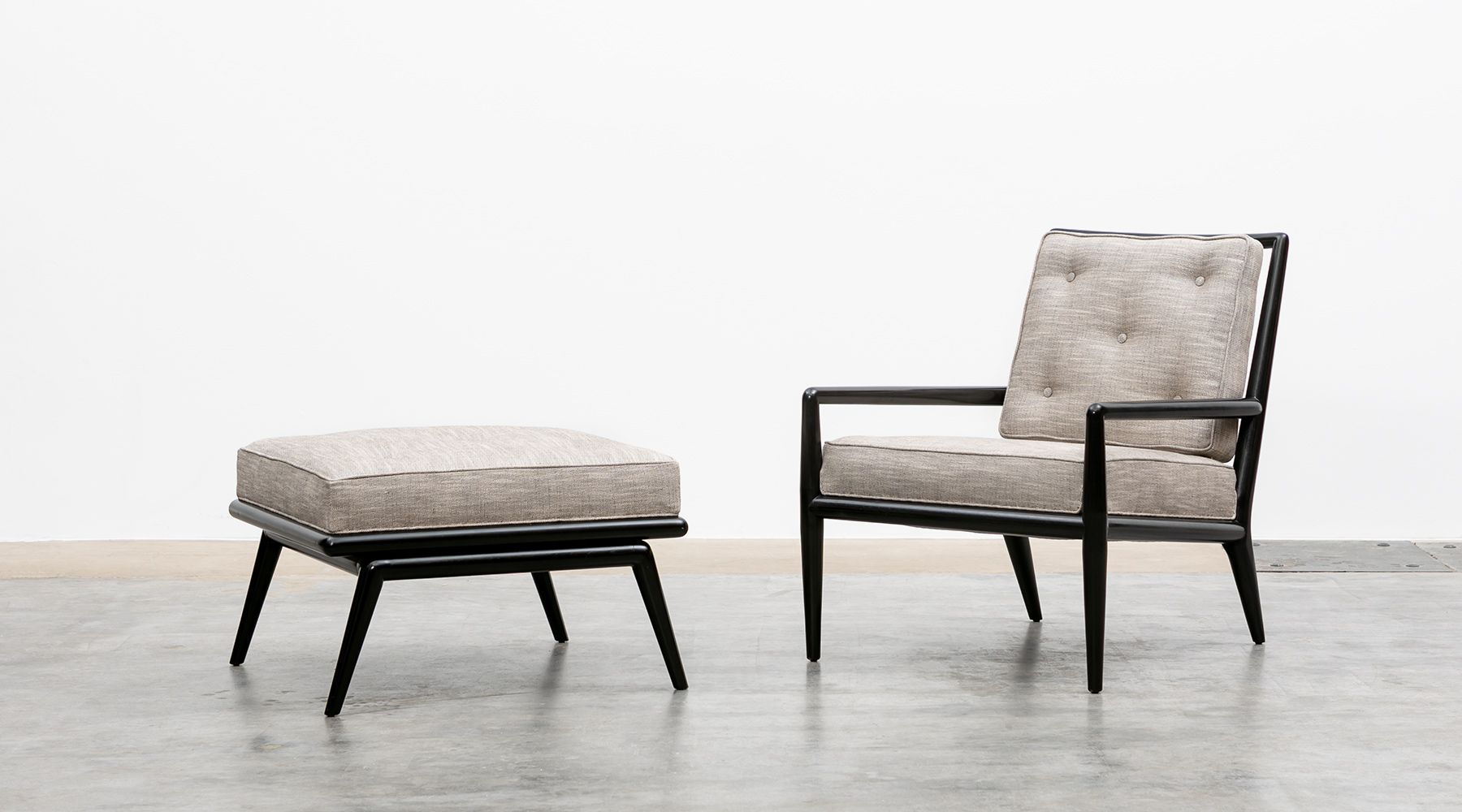 Lounge chair with ottoman 