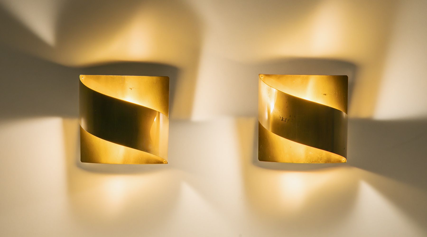 Wall mounted lamps (2) (b) by Peter Celsing Frank Landau